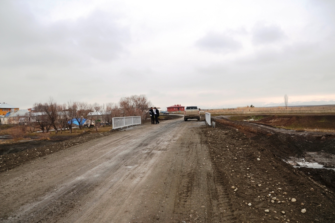 Ağrı'da Soğan köyü köprüsü ulaşıma açıldı